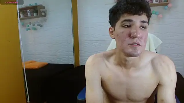 Snapshot of whitebull2606 chatting on October 2025 12:14:02 PM whitebull2606 online show from October 2025 12:14:02 PM