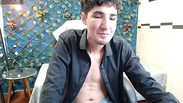 Snapshot of whitebull2606 chatting on October 2025 12:58:01 PM whitebull2606 online show from October 2025 12:58:01 PM