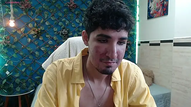 Snapshot of whitebull2606 chatting on October 2025 02:17:02 PM whitebull2606 online show from October 2025 02:17:02 PM