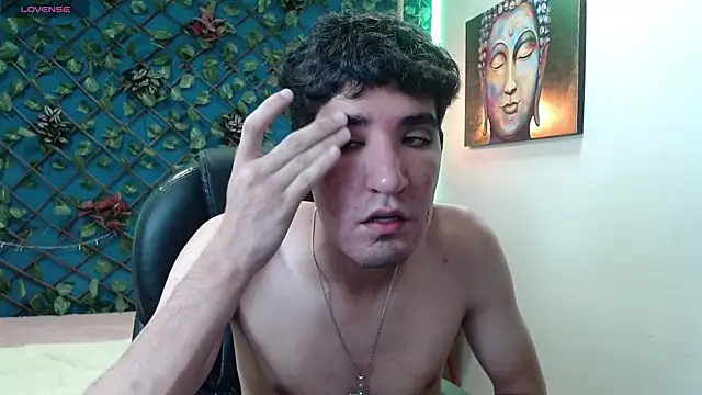 Snapshot of whitebull2606 chatting on October 2025 12:44:02 PM whitebull2606 online show from October 2025 12:44:02 PM