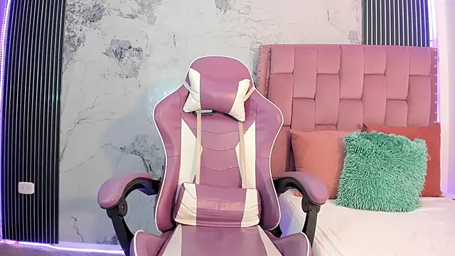 Snapshot of Mia_Duarte1 chatting on December 2025 07:30:02 PM Mia Duarte1 online show from December 2025 07:30:02 PM