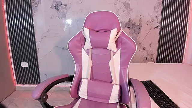 Snapshot of Mia_Duarte1 chatting on March 2026 07:33:01 PM Mia Duarte1 online show from March 2026 07:33:01 PM