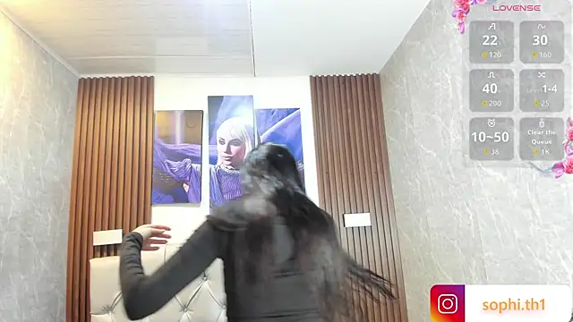 Sophi Thaylorr online show from October 2025 12:47:01 PM