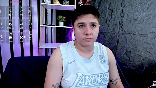 Snapshot of IanGilbert chatting on October 2025 09:27:02 PM IanGilbert online show from October 2025 09:27:02 PM