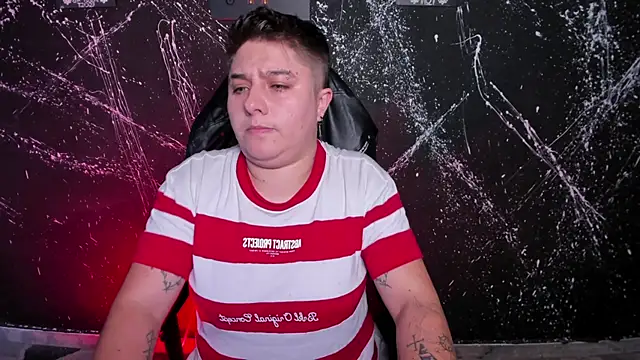 Snapshot of IanGilbert chatting on October 2025 09:22:01 PM IanGilbert online show from October 2025 09:22:01 PM