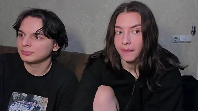 Snapshot of muuur_fam chatting on October 2025 10:20:02 PM muuur fam online show from October 2025 10:20:02 PM