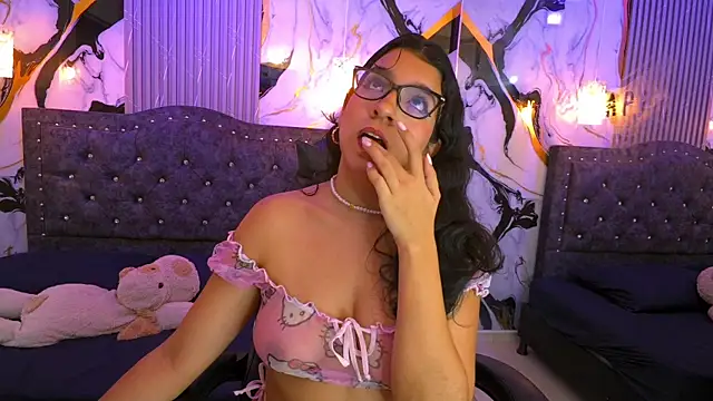 GiaCutee online show from April 2026 03:12:01 AM