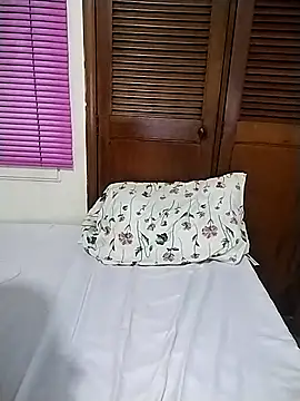 ioto chiara07 online show from October 2025 01:27:02 AM