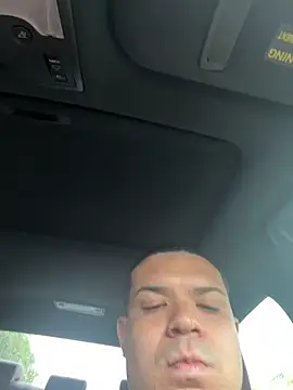 Snapshot of YadielPublic chatting on September 2025 07:35:01 PM YadielPublic online show from September 2025 07:35:01 PM