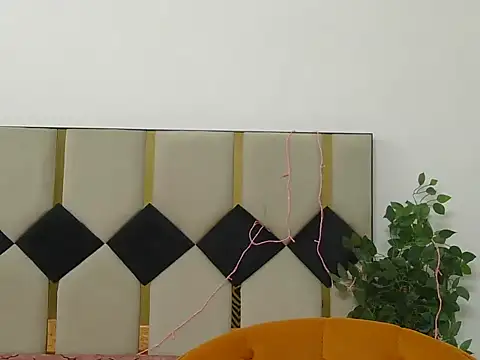 Snapshot of Its-ishikaa chatting on October 2025 04:20:02 AM Its-ishikaa online show from October 2025 04:20:02 AM