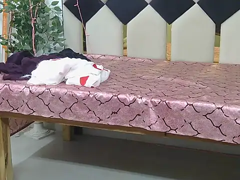 Snapshot of Its-ishikaa chatting on November 2025 02:57:02 AM Its-ishikaa online show from November 2025 02:57:02 AM