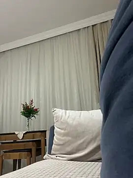guzelimmm online show from July 2026 07:49:01 PM