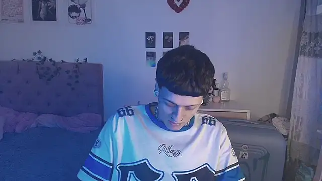 2cyboy  online show from September 2025 09:14:02 PM