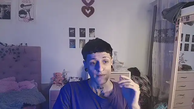 2cyboy  online show from September 2025 08:33:01 PM