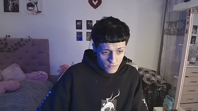 2cyboy  online show from October 2025 07:21:01 PM