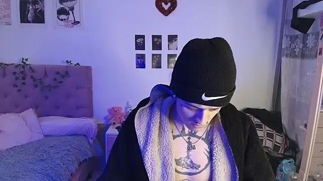 2cyboy  online show from October 2025 08:17:01 PM