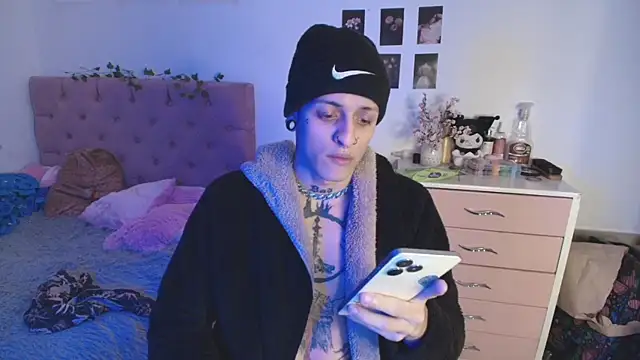 2cyboy  online show from October 2025 09:35:02 PM