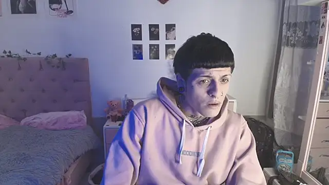 2cyboy  online show from October 2025 07:25:02 PM