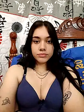 Snapshot of emmii_cute chatting on October 2025 01:58:02 AM emmii cute online show from October 2025 01:58:02 AM