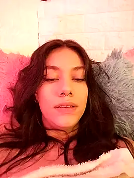 Snapshot of emmii_cute chatting on November 2025 10:21:02 PM emmii cute online show from November 2025 10:21:02 PM