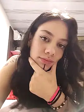 Snapshot of emmii_cute chatting on November 2025 02:01:01 AM emmii cute online show from November 2025 02:01:01 AM