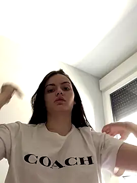 Snapshot of prettylittlefooxy chatting on November 2025 10:37:01 AM prettylittlefooxy online show from November 2025 10:37:01 AM