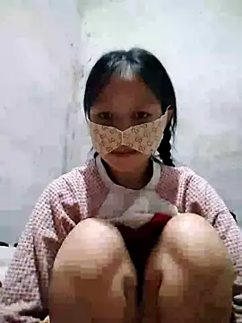 Lilyy-y online show from November 2025 04:09:01 PM