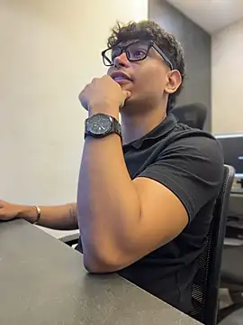 alekzamo online show from July 2026 01:43:02 AM
