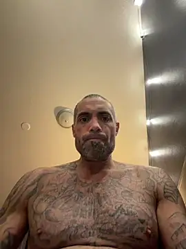 Snapshot of Fine10ne chatting on December 2025 12:05:01 AM Fine10ne online show from December 2025 12:05:01 AM