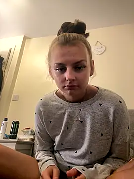 Summer21k online show from October 2025 06:09:01 PM