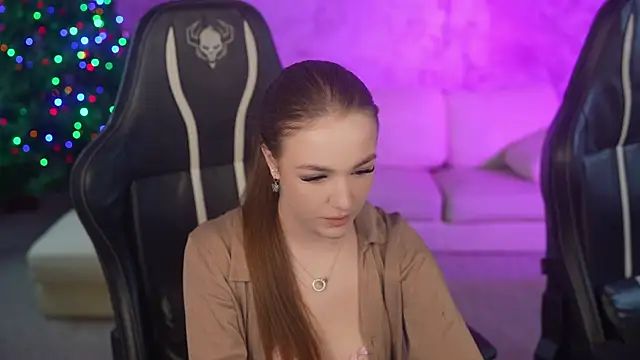 Snapshot of Ella_054 chatting on December 2025 07:43:02 PM Ella 054 online show from December 2025 07:43:02 PM