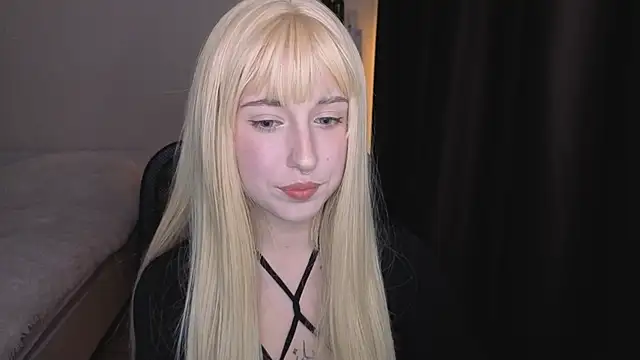 Snapshot of YukiMisa chatting on September 2025 01:44:02 PM YukiMisa online show from September 2025 01:44:02 PM