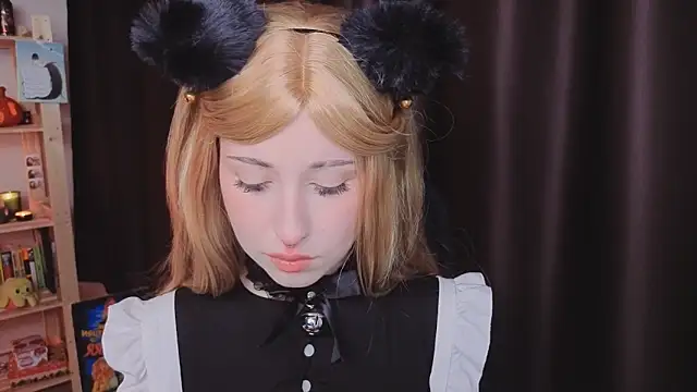 Snapshot of YukiMisa chatting on October 2025 04:51:02 PM YukiMisa online show from October 2025 04:51:02 PM