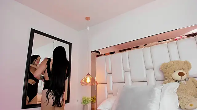 CarolinaFerrer online show from November 2025 04:17:02 PM