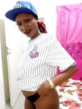 Snapshot of SexyBootie chatting on January 2026 02:58:02 AM SexyBootie online show from January 2026 02:58:02 AM