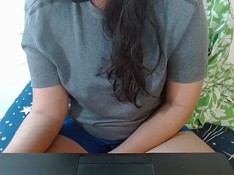 Snapshot of Nataliya_Singh chatting on January 2026 11:02:02 AM Nataliya Singh online show from January 2026 11:02:02 AM