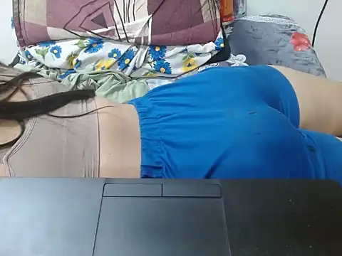 Snapshot of Nataliya_Singh chatting on February 2026 02:43:02 PM Nataliya Singh online show from February 2026 02:43:02 PM