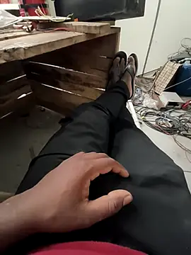 Snapshot of blackyporiki chatting on September 2025 04:37:02 AM blackyporiki online show from September 2025 04:37:02 AM