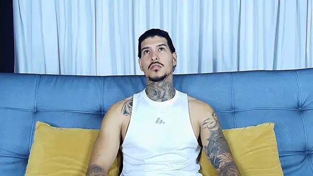 Snapshot of jiro_kenji1 chatting on September 2025 11:04:01 PM jiro kenji1 online show from September 2025 11:04:01 PM