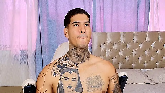 Snapshot of jiro_kenji1 chatting on January 2026 02:43:02 PM jiro kenji1 online show from January 2026 02:43:02 PM