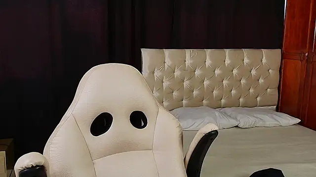 Snapshot of jiro_kenji1 chatting on January 2026 02:33:02 PM jiro kenji1 online show from January 2026 02:33:02 PM