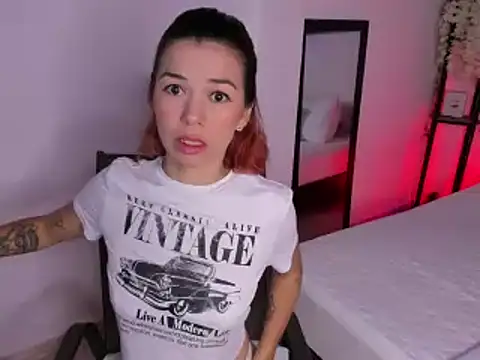 selene boyer online show from October 2025 04:48:01 PM