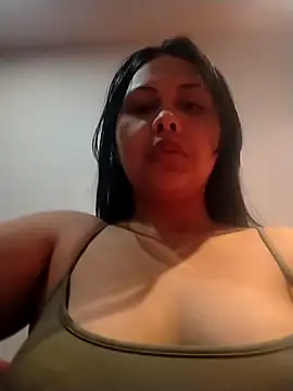 Alessandraa- online show from April 2026 11:00:02 PM
