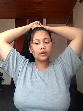 Snapshot of Alessandraa- chatting on June 2026 08:35:01 PM Alessandraa- online show from June 2026 08:35:01 PM