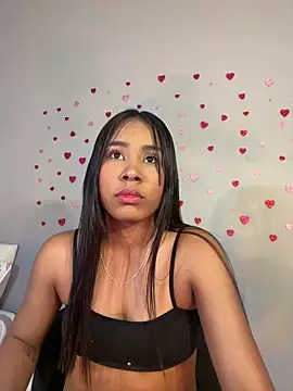 SophieW1 online show from May 2026 12:23:01 PM