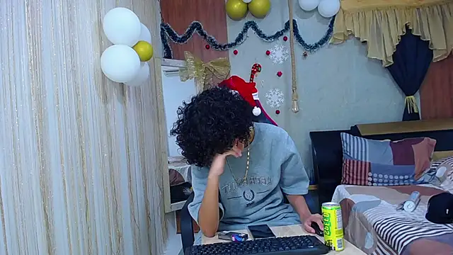 miss leidy  online show from November 2025 03:09:02 AM