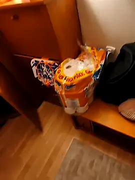 Snapshot of Mlody991112 chatting on November 2025 06:20:02 PM Mlody991112 online show from November 2025 06:20:02 PM