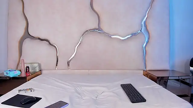 Amaia Sophia online show from February 2026 02:59:01 PM