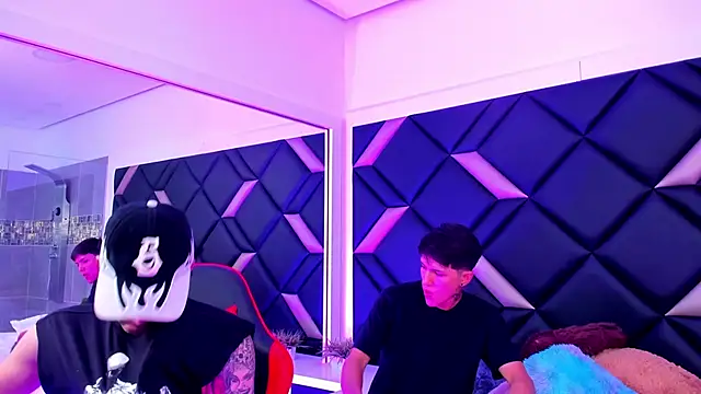 Handsomeboyss19 online show from October 2025 02:48:02 AM