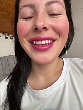 Mia salinass online show from March 2026 06:04:02 PM